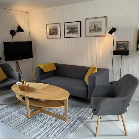 Charming Rorbu Lofoten Apartment Stamsund